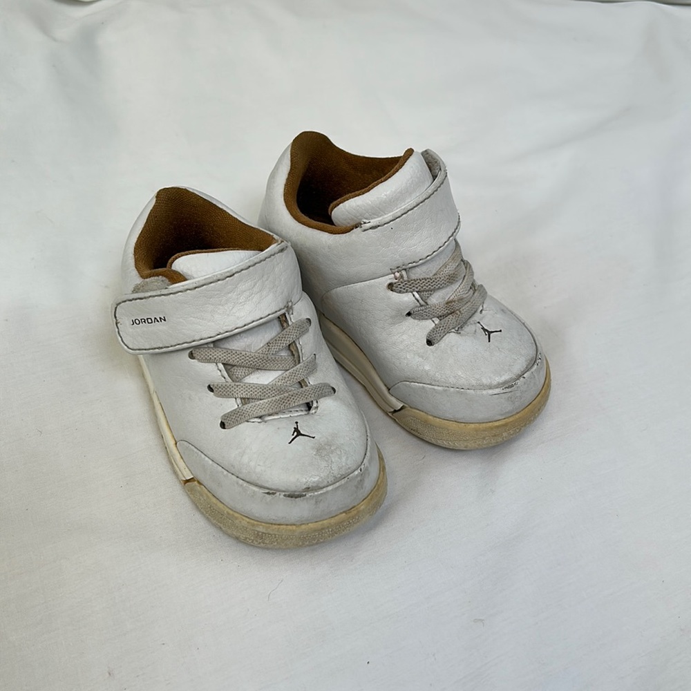 Nike Jordan Baby Toddler Gold & White Vintage Sneakers Size 5C